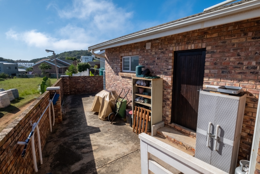4 Bedroom Property for Sale in Cosy Corner Eastern Cape